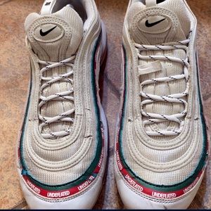 Undefeated supreme air max size 10